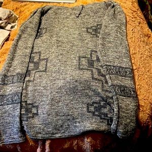 Thin sweatshirt, tribal print